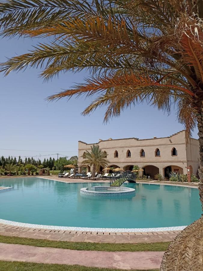 Les Jardins D Amizmiz 6 Piscines Bed & Breakfast Wawizelte Екстериор снимка