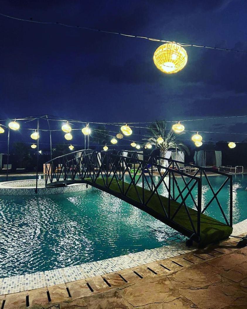 Les Jardins D Amizmiz 6 Piscines Bed & Breakfast Wawizelte Екстериор снимка