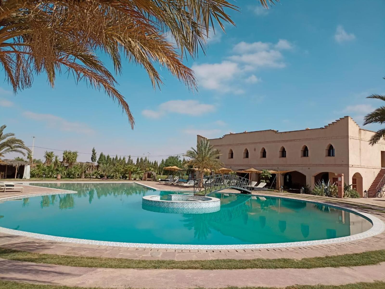 Les Jardins D Amizmiz 6 Piscines Bed & Breakfast Wawizelte Екстериор снимка