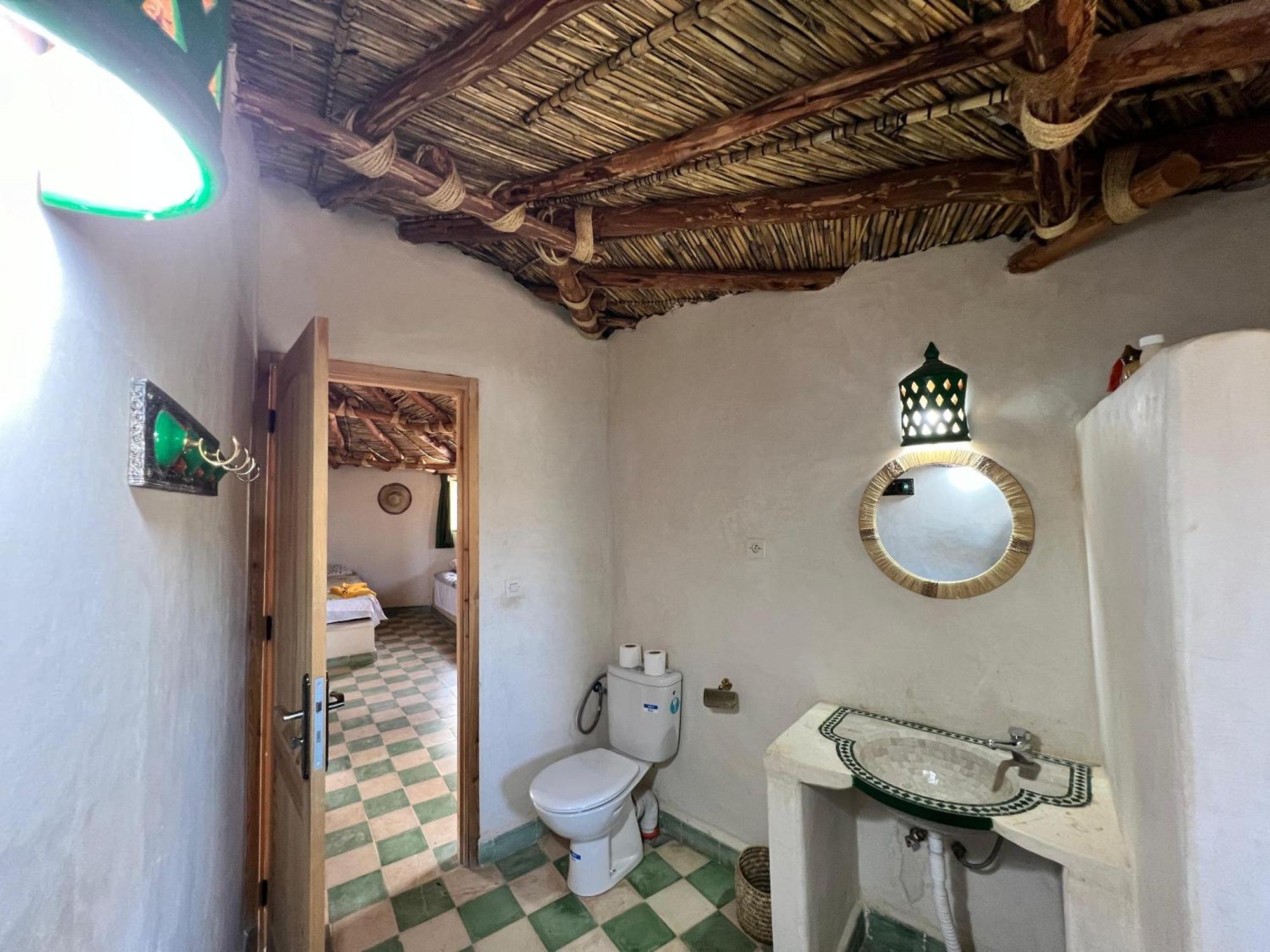 Les Jardins D Amizmiz 6 Piscines Bed & Breakfast Wawizelte Екстериор снимка