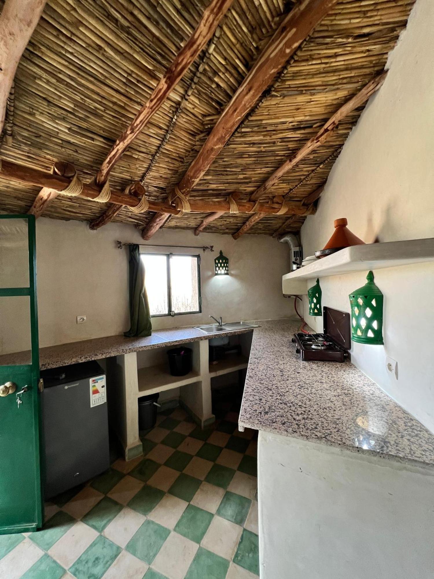 Les Jardins D Amizmiz 6 Piscines Bed & Breakfast Wawizelte Екстериор снимка