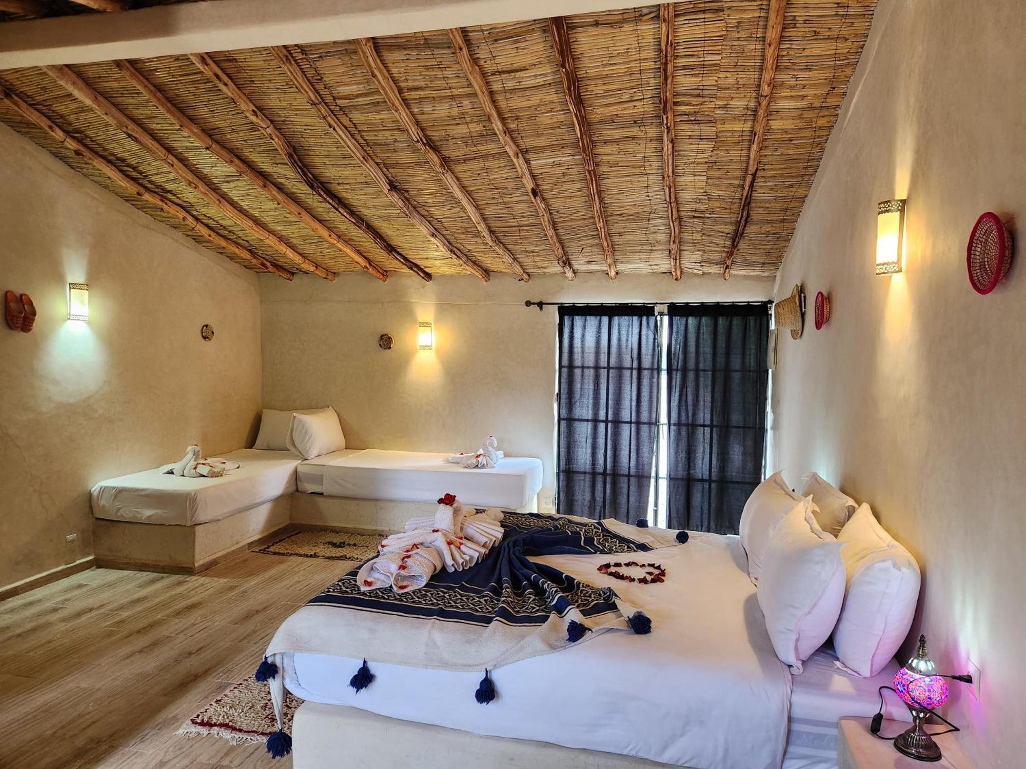 Les Jardins D Amizmiz 6 Piscines Bed & Breakfast Wawizelte Екстериор снимка