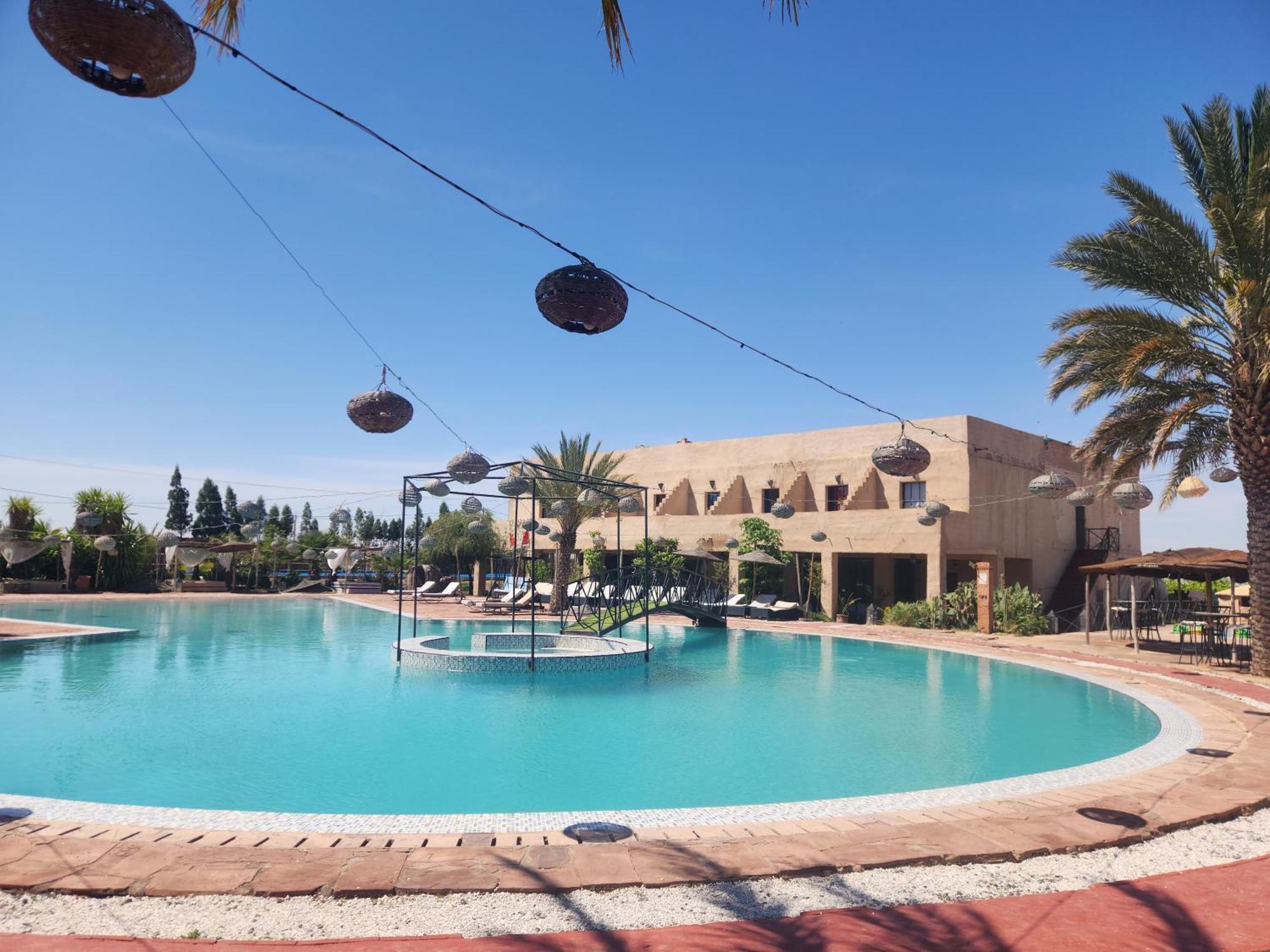 Les Jardins D Amizmiz 6 Piscines Bed & Breakfast Wawizelte Екстериор снимка